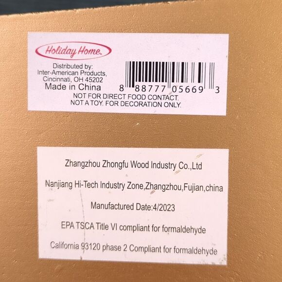 Mrs. Claus Nutcracker! - Picture 9 of 9